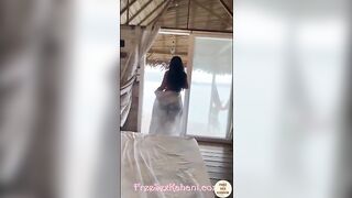 हॉट सेक्सी लड़की की मस्ती