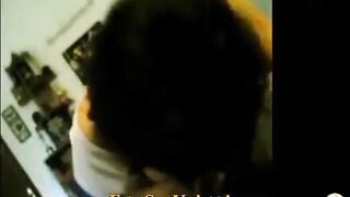 अधनंगी सो रही भतीजी को चाचा ने चोदा