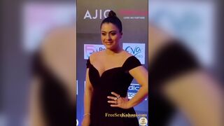 काजोल देवगन कपड़े बदलती हुई
