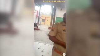 हीजड़ों ने थाने में नग्न प्रदर्शन किया