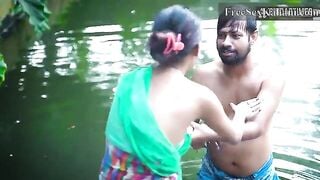 नदी किनारे गाँव की छोरी चुद गयी