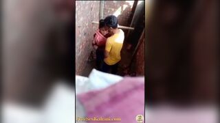 चूमाचाटी करके लड़की ने लंड चूसा