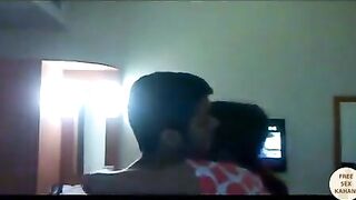 कॉलेज की लड़की अपने यार से होटल में चुद रही है