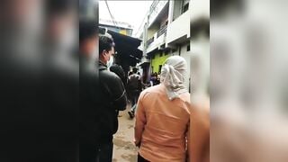 पुणे में वेश्यावृति के लिए खड़ी लड़कियाँ