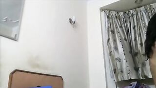 धंधे वाली लड़की होटल के कमरे में सेक्स कर रही है