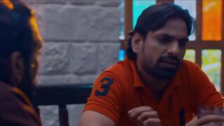 पति के सामने यार ने चूत में उंगली की