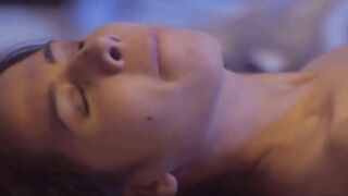 लड़की की नंगी पेंटिंग बनाते हुए- 2