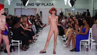 न्यूड कैट वाक फैशन शो भाग- 2