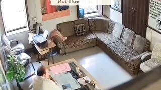 राजस्थान स्कूल में टीचर द्वारा लंड चूसने की वायरल वीडियो