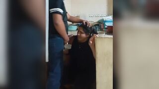 साथ काम करने वाली लड़की को काम  करते हुए चोदा