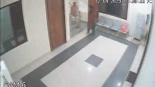 भाजपा जिलाध्यक्ष अमर किशोर स्कूल गर्ल के साथ अश्लील हरकत