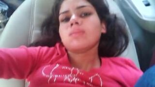 कार में गर्लफ्रेंड की चुदाई का मजा
