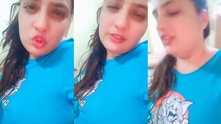 सेक्सी हरियाणवी लड़की चुदाई की बात करती हुई