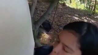 नेपाली की कॉलेज गर्ल लंड चूस कर चुदी जंगल में