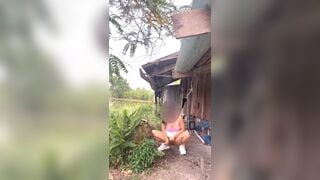 चूत धो रही है जंगल में स्मृति जैन हिडन लस्ट