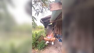 चूत धो रही है जंगल में स्मृति जैन हिडन लस्ट