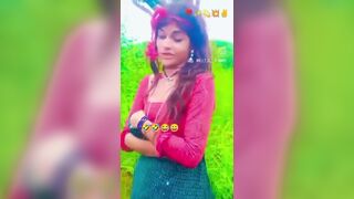 गाँव की लड़की लहंगा उतार कर नंगी हुई