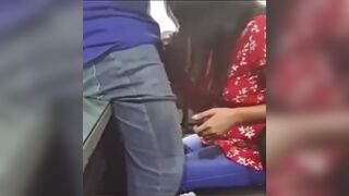 ऑफिस में कुलीग का लंड चूसा